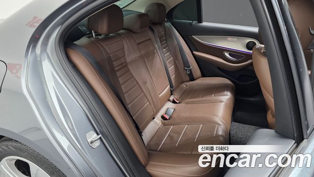 Mercedes-Benz E-Class E200 Avantgarde