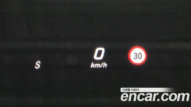 Mercedes-Benz E-Class E200 Avantgarde