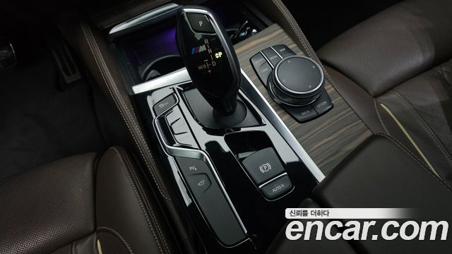 BMW 5-Series 530i xDrive M Sport Package Plus