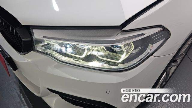 BMW 5-Series 530i xDrive M Sport Package Plus