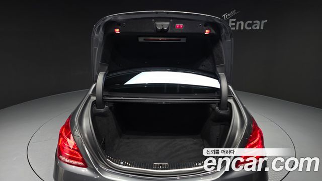 Mercedes-Benz S-Class S500L