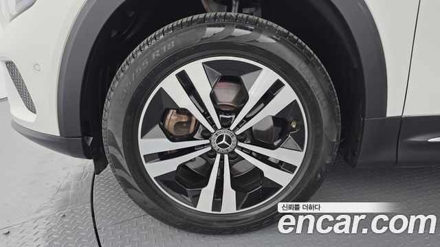 Mercedes-Benz GLB-Class GLB200 d