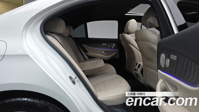 Mercedes-Benz E-Class E350 4MATIC Avantgarde
