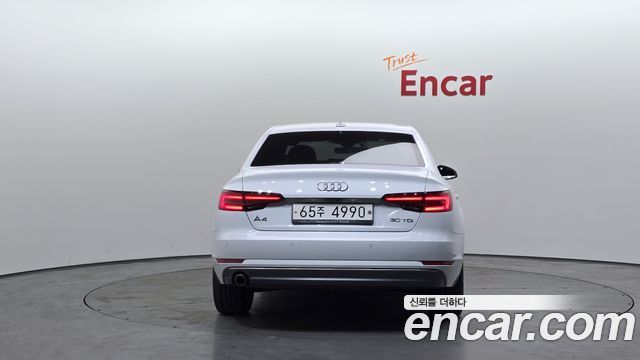Audi A4 30 TDI Premium