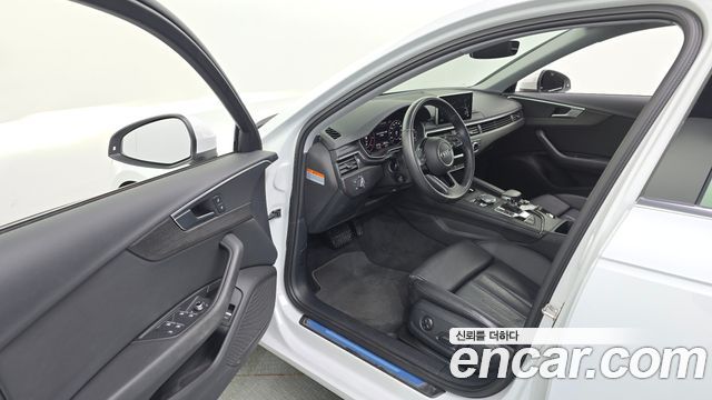 Audi A4 30 TDI Premium