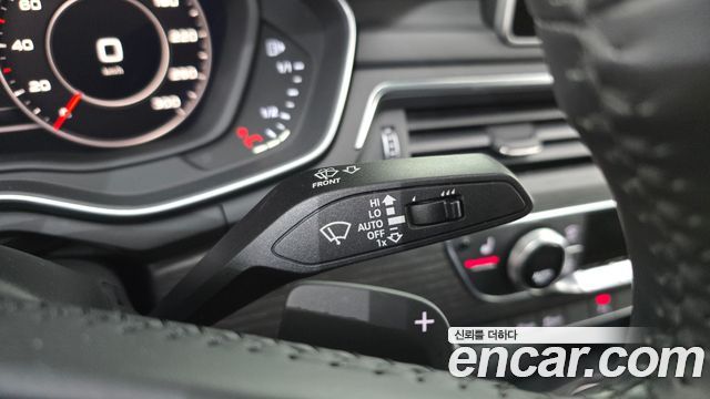 Audi A4 30 TDI Premium