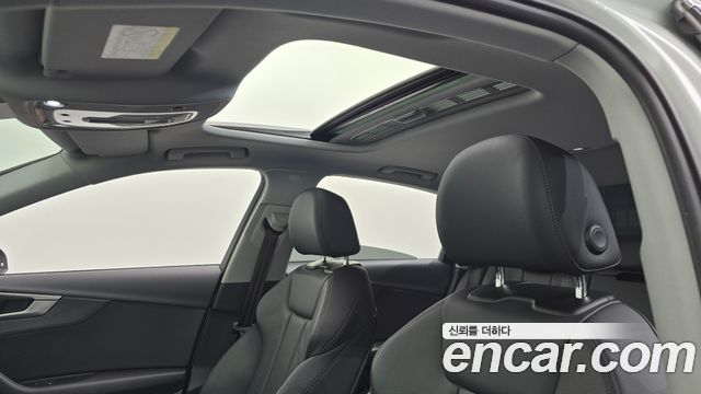 Audi A4 30 TDI Premium