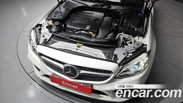Mercedes-Benz C-Class C200 Coupe