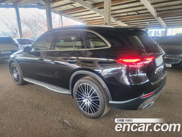 Mercedes-Benz GLC-Class GLC220 d 4MATIC
