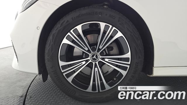 Mercedes-Benz E-Class E200 Avantgarde