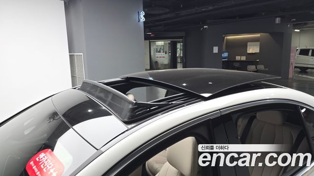 Mercedes-Benz E-Class E200 Avantgarde