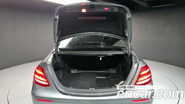 Mercedes-Benz E-Class E220d 4MATIC Exclusive