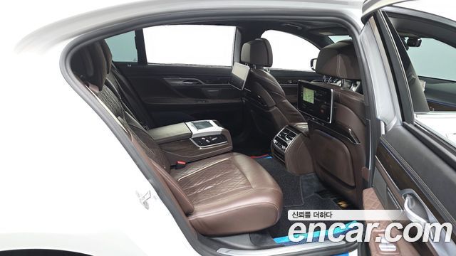 BMW 7-Series 730Ld xDrive Design Pure Excellence
