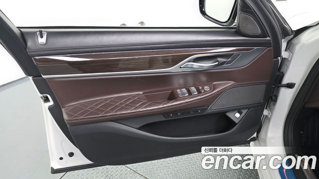 BMW 7-Series 730Ld xDrive Design Pure Excellence