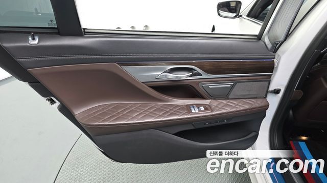 BMW 7-Series 730Ld xDrive Design Pure Excellence