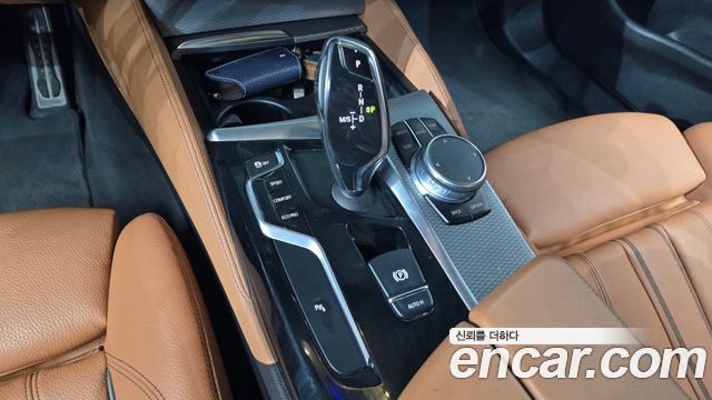BMW 5-Series 530i xDrive M Sport Package