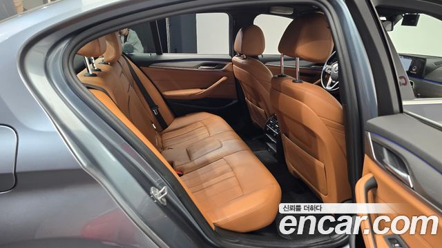 BMW 5-Series 530i xDrive M Sport Package