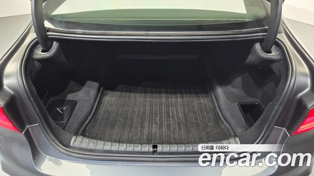 BMW 5-Series 530i xDrive M Sport Package