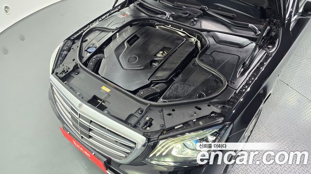 Mercedes-Benz S-Class Maybach S560 4MATIC