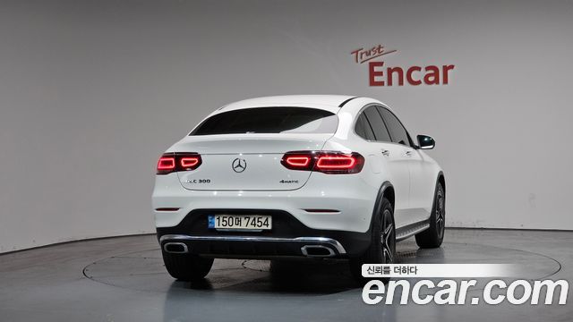 Mercedes-Benz GLC-Class GCL300 4MATIC Coupe