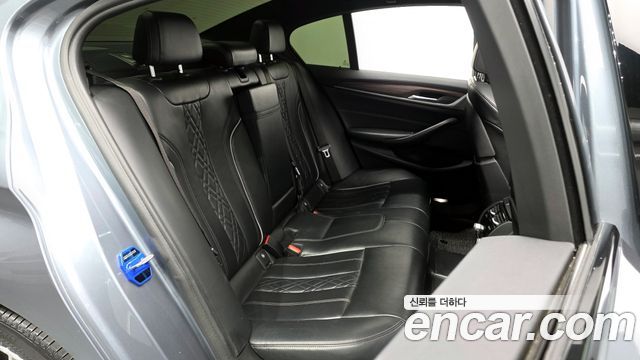 BMW 5-Series 530i M Sport Package Plus