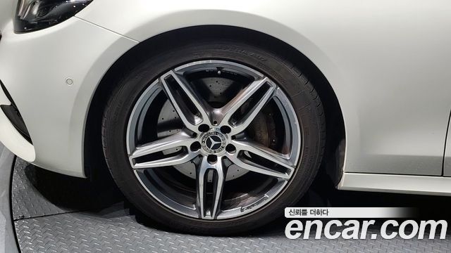 Mercedes-Benz E-Class E300 AMG Line