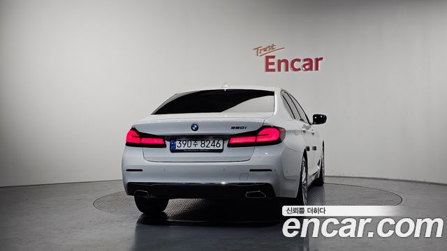 BMW 5-Series 520i Luxury