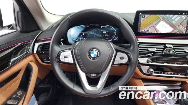 BMW 5-Series 520i Luxury