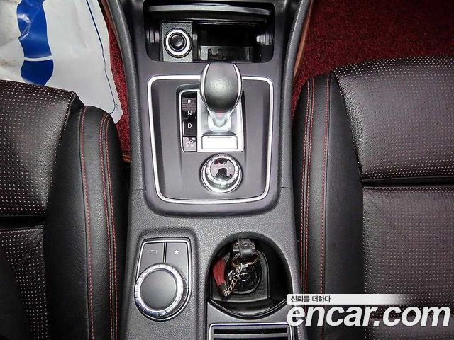 Mercedes-Benz CLA-Class CLA45 AMG 4MATIC