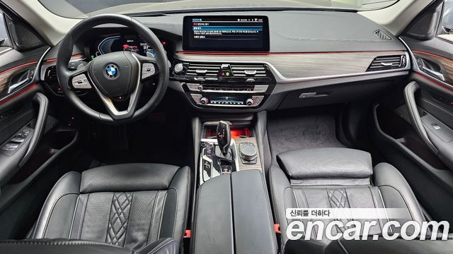 BMW 5-Series 530e Luxury