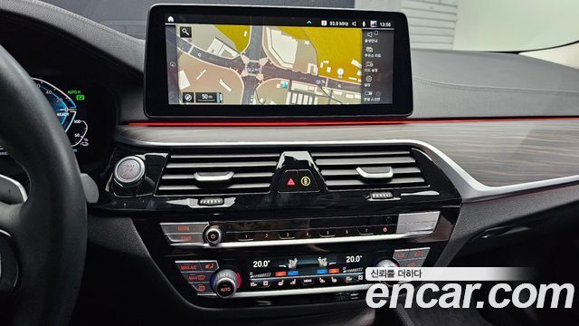 BMW 5-Series 530e Luxury