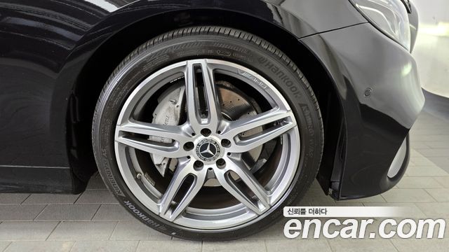 Mercedes-Benz E-Class E220d Coupe