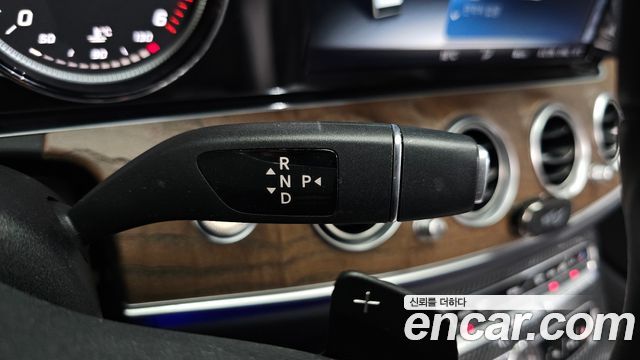Mercedes-Benz E-Class E220d 4MATIC Exclusive