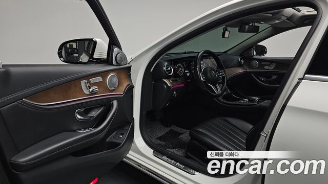 Mercedes-Benz E-Class E220d 4MATIC Exclusive