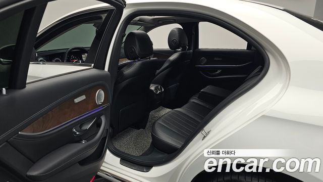 Mercedes-Benz E-Class E220d 4MATIC Exclusive