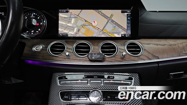 Mercedes-Benz E-Class E220d 4MATIC Exclusive