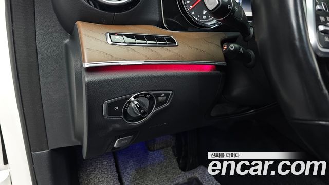 Mercedes-Benz E-Class E220d 4MATIC Exclusive