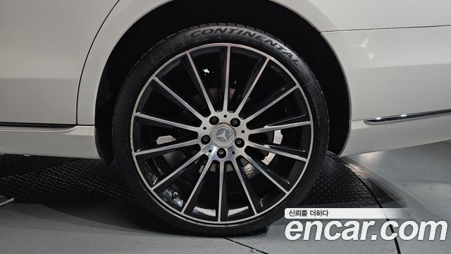 Mercedes-Benz E-Class E220d 4MATIC Exclusive