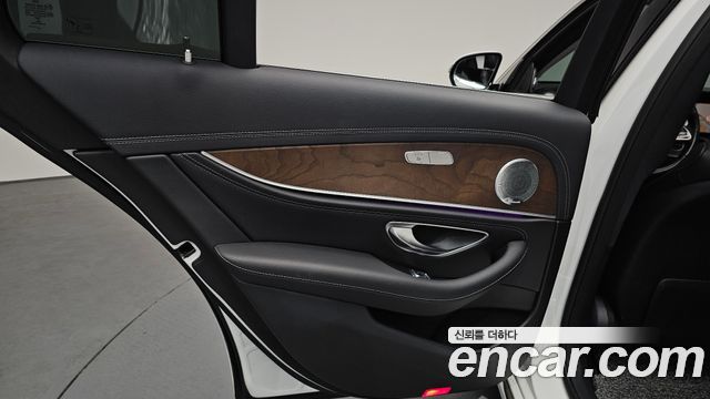 Mercedes-Benz E-Class E220d 4MATIC Exclusive