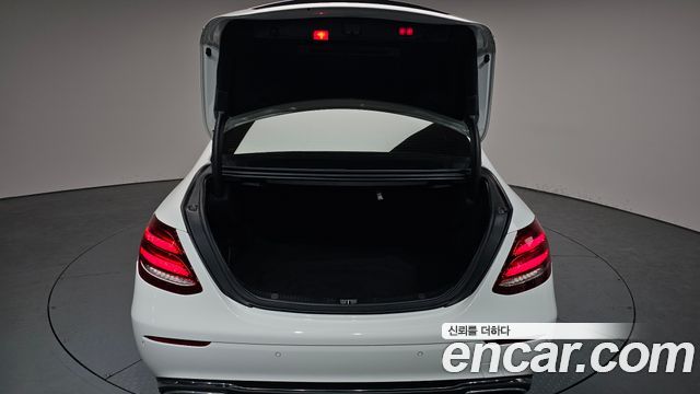 Mercedes-Benz E-Class E220d 4MATIC Exclusive