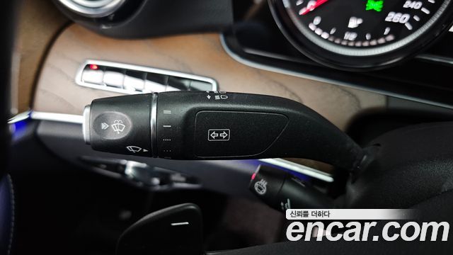 Mercedes-Benz E-Class E220d 4MATIC Exclusive