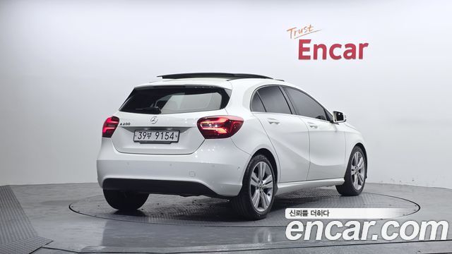 Mercedes-Benz A-Class A200