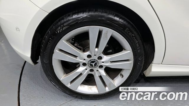 Mercedes-Benz A-Class A200