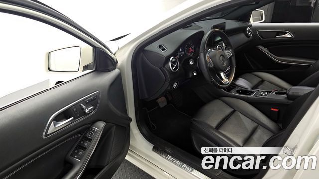 Mercedes-Benz A-Class A200