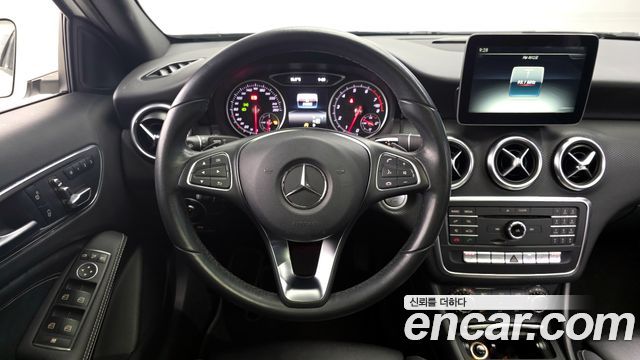 Mercedes-Benz A-Class A200