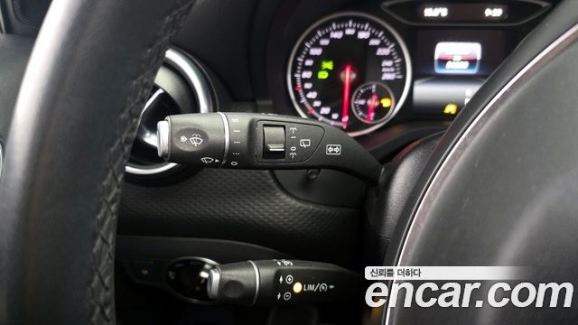 Mercedes-Benz A-Class A200