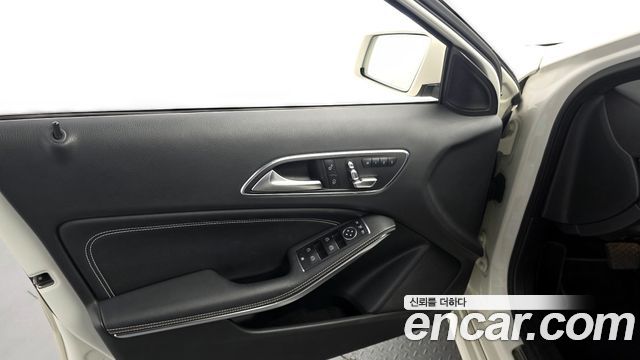 Mercedes-Benz A-Class A200