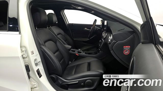 Mercedes-Benz A-Class A200