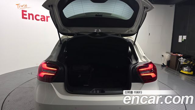 Mercedes-Benz A-Class A200