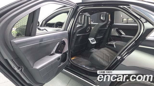 BMW 7-Series 740d xDrive M Sport